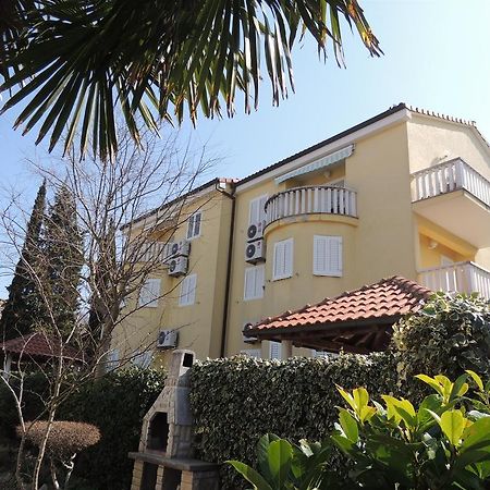 Apartment Mirela Malinska Εξωτερικό φωτογραφία