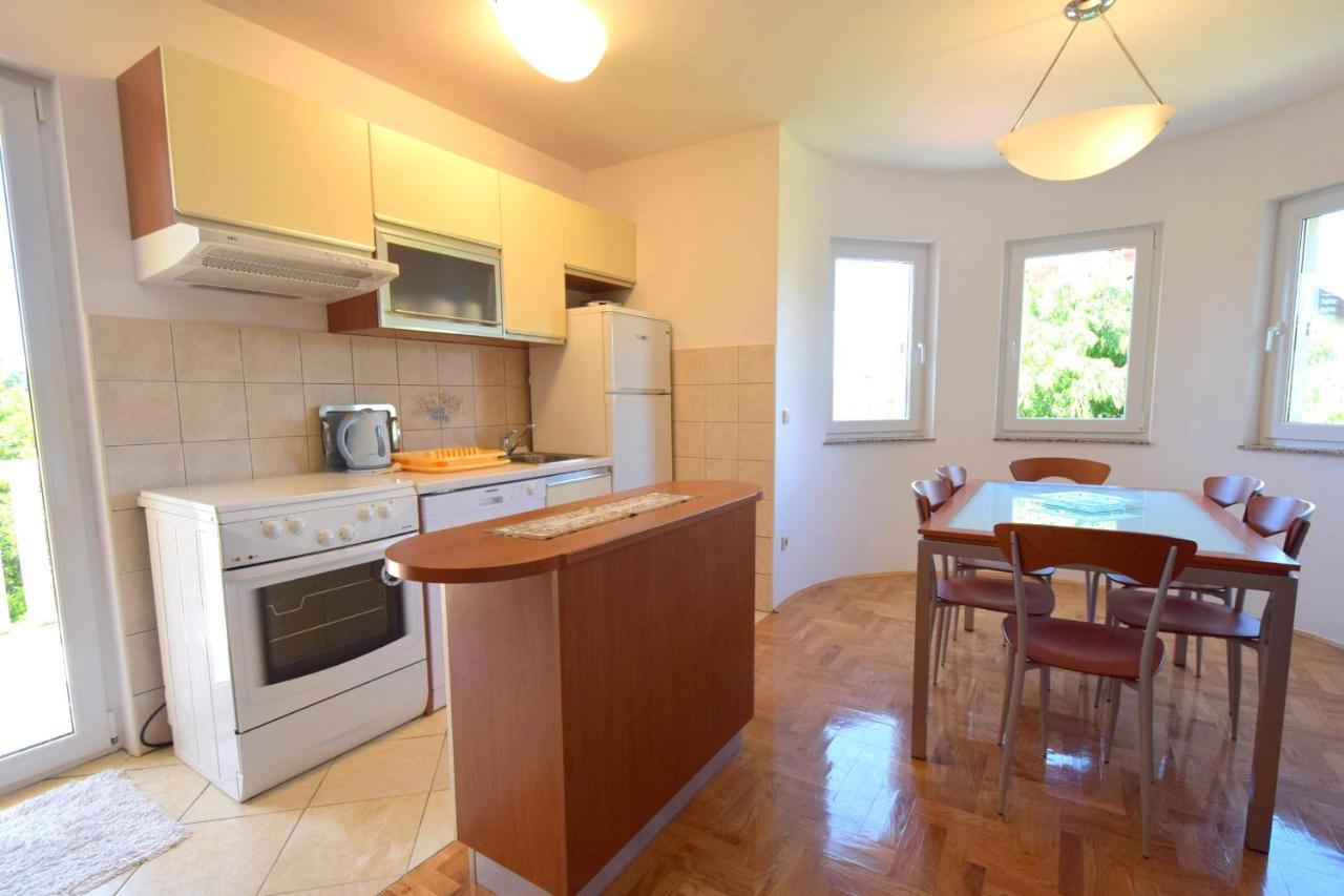 Apartment Mirela Malinska Εξωτερικό φωτογραφία